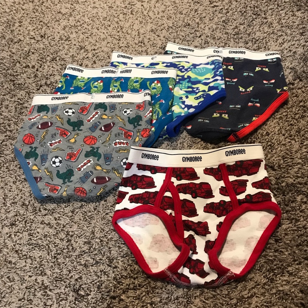 5 pair of Gymboree boys briefs